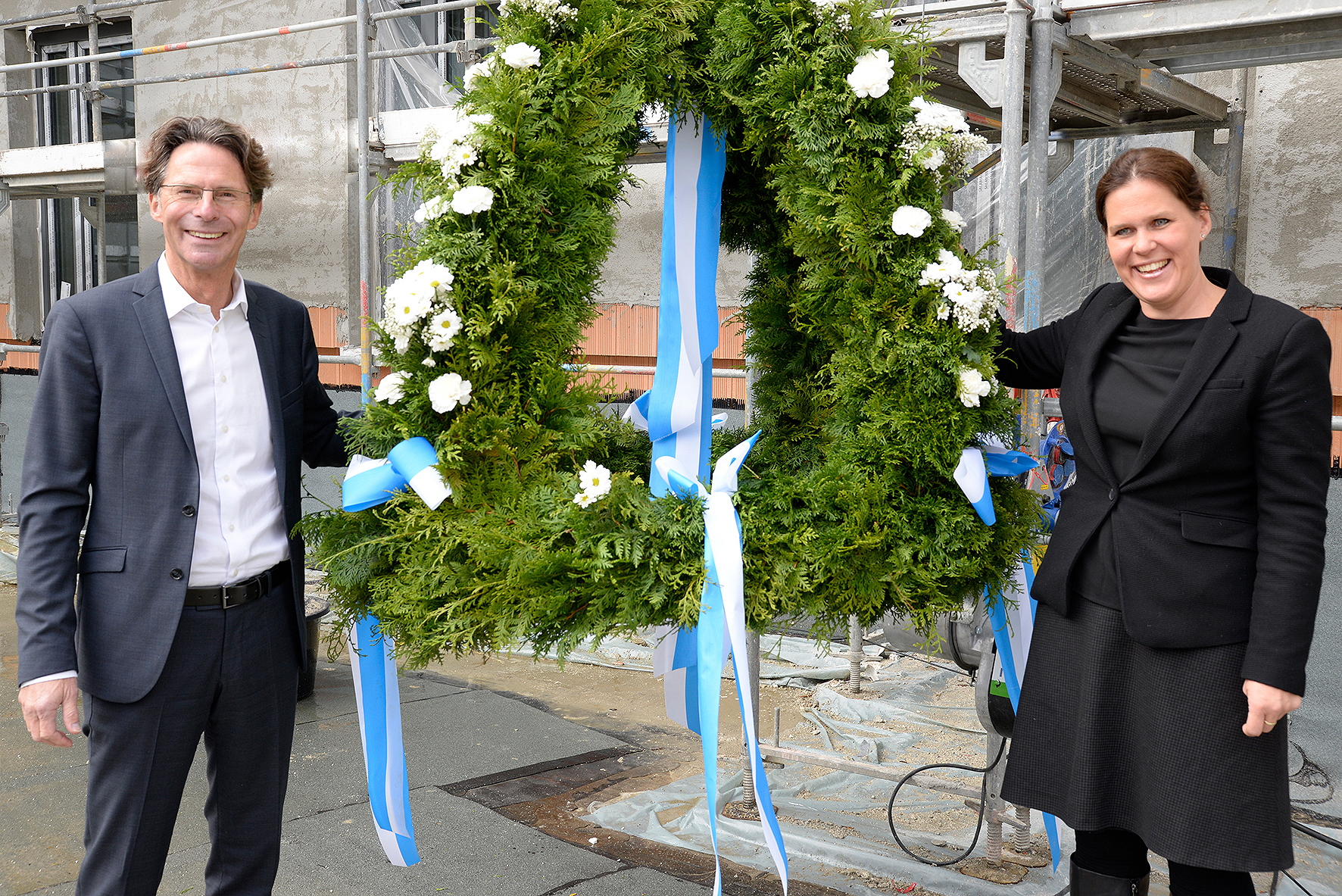 Bürgermeisterin Verena Dietl und GEWOFAG feiern Richtfest im Prinz-Eugen-Park